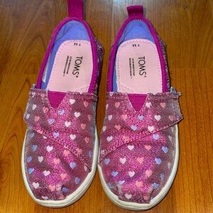 Toms pink heart loafers - 11
